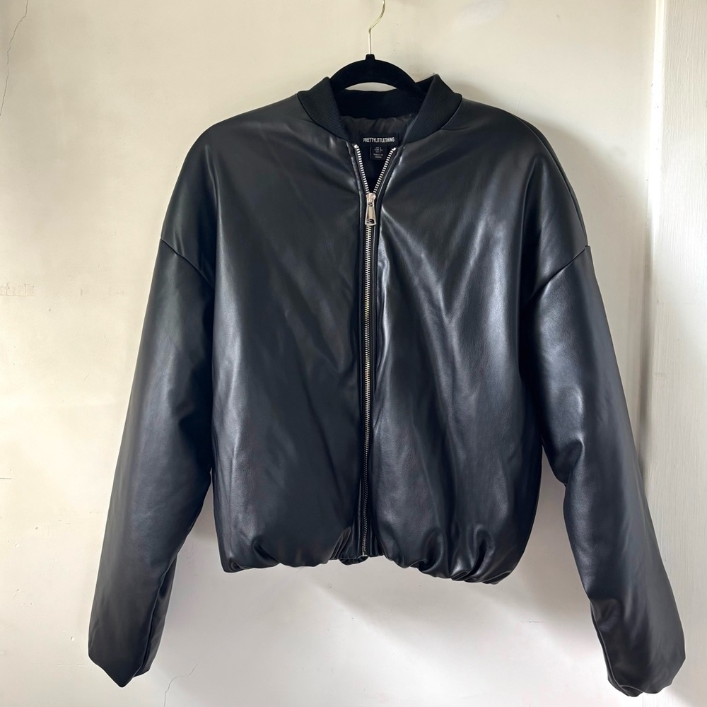 PrettyLittleThing Faux Leather Bomber Jacket Black | Size 2 / Small.